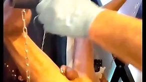 Training für bottomless gulf fisting beginnt