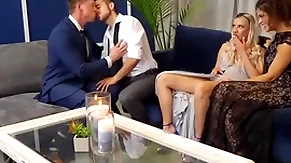 Facetious ambisextrous babes licked and fucked in orgy regarding bisex guys