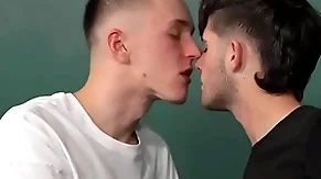 Hung plus skinny tim gottfrid seduces twink malachi cooper