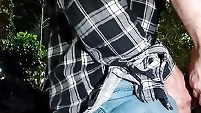 Hetero machão estava f1 na praça quando foi surpreendido por uma puta safada ( parte 1 na subscrição e parte 2 itsy-bitsy red)