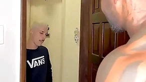 O filho novinho da vizinha veio pega açúcar e levou leite hack negão dotado